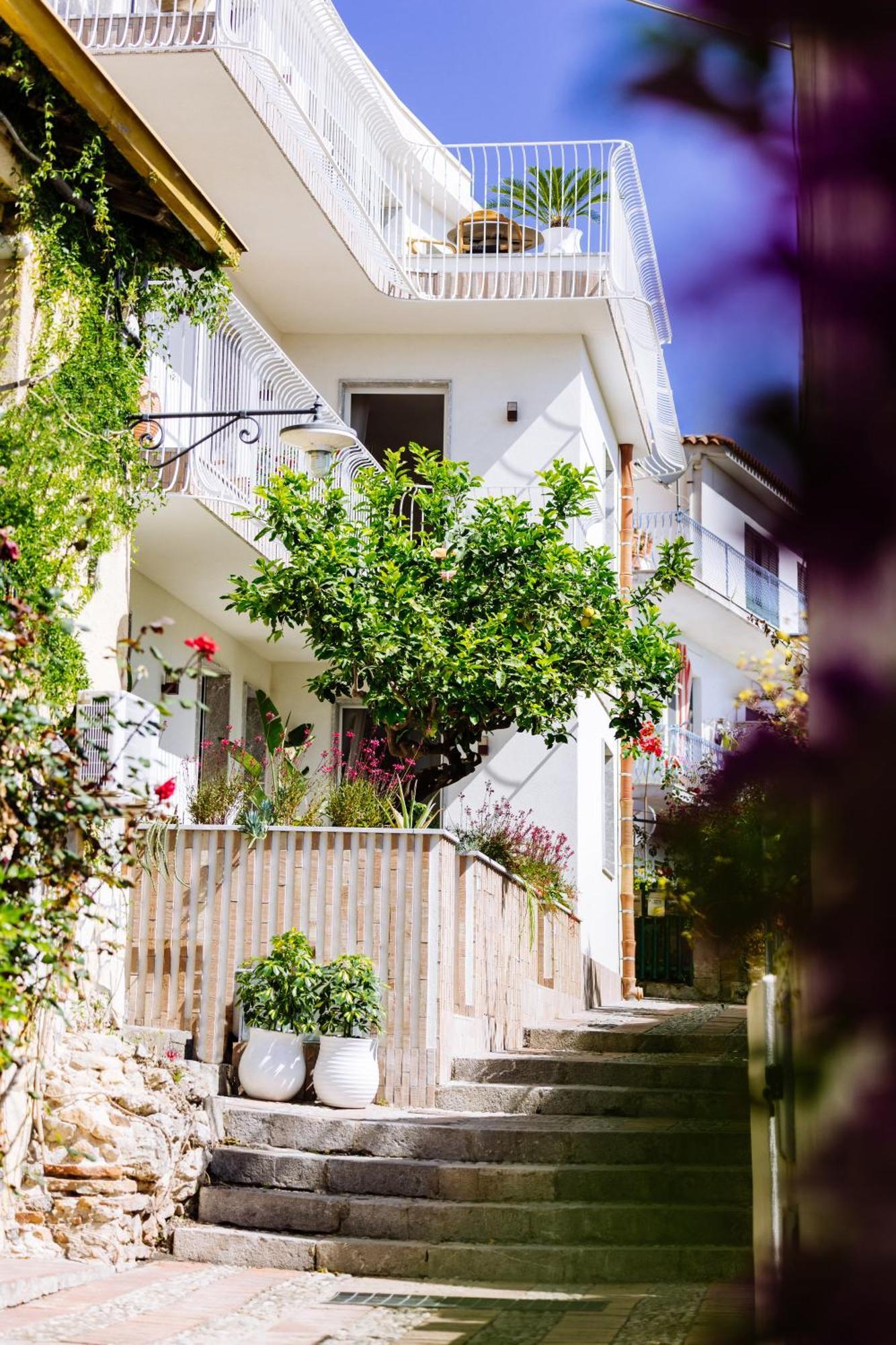 Aparthotel Casa Giafari Taormina Exterior foto